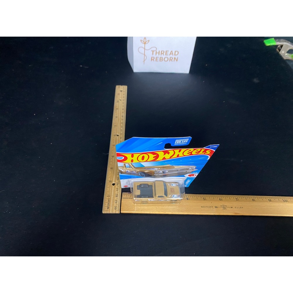 Hot Wheels '72 Ford Ranchero Pickup‎ Truck 43/250 Diecast Car Gold New